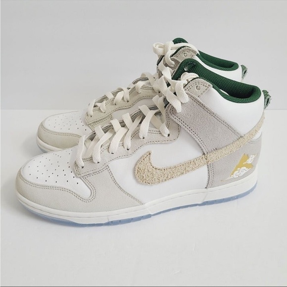 Stylish White and Green High-Top Sneakers with Gold Accents - Picture 1 of 6